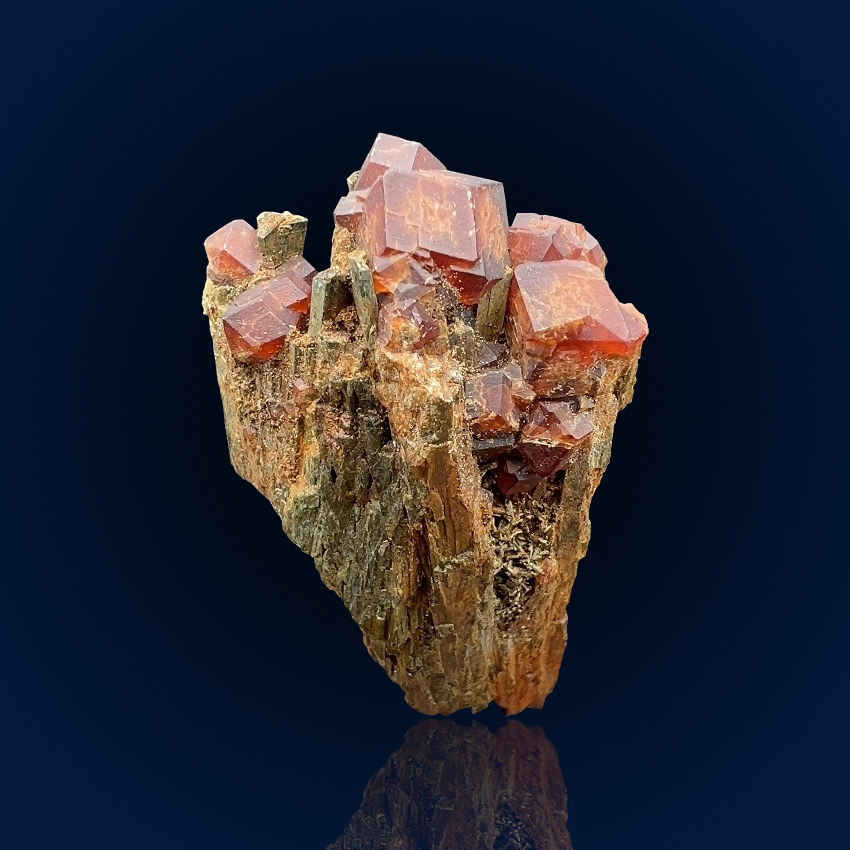 Andradite, Hedenbergite | Greece, Serifos