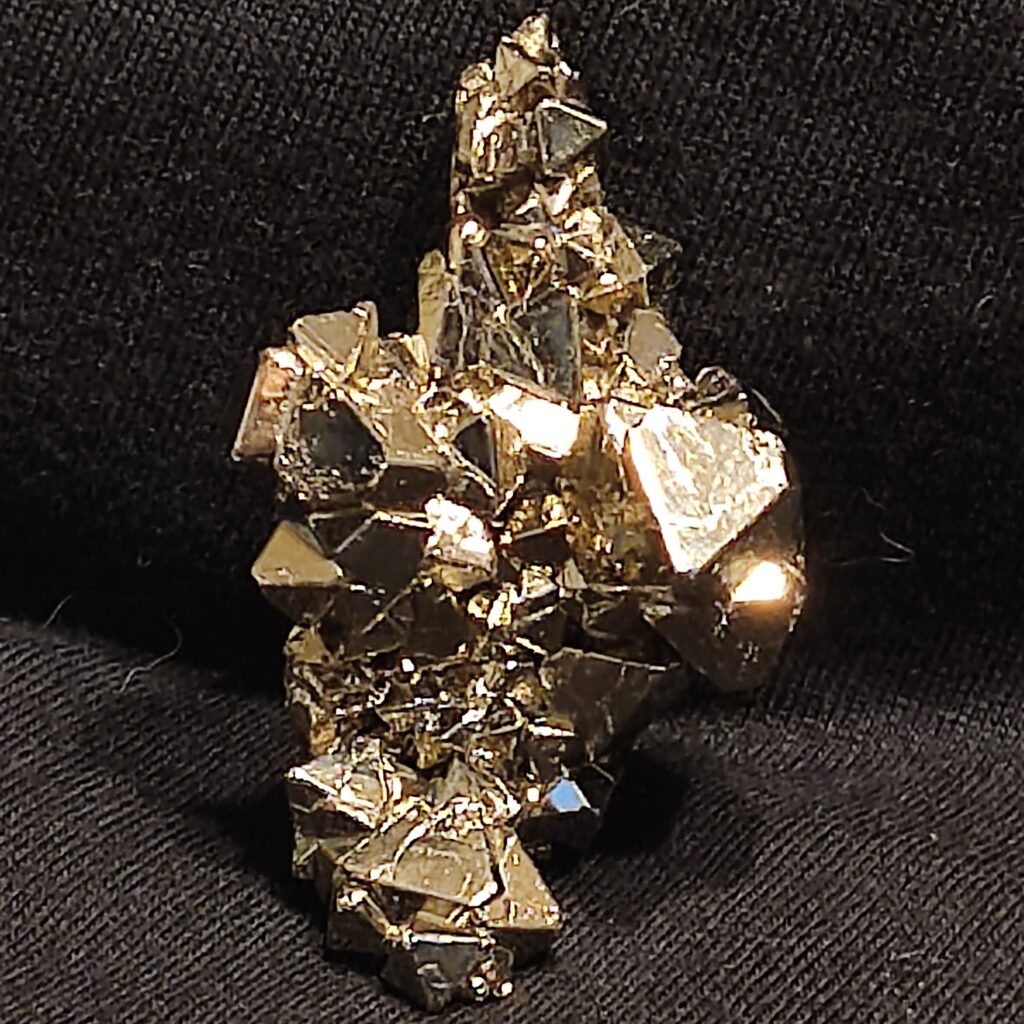 Pyrite, Sphalerite, Crandallite | Peru, Huanzala