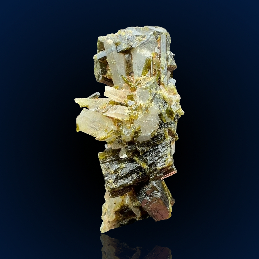 Quartz, Epidote | Greece, Xanthi, Lefkopetra