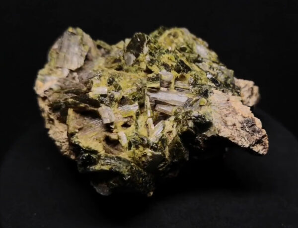 Epidote, Quartz | Kimmeria, Xanthi, Greece